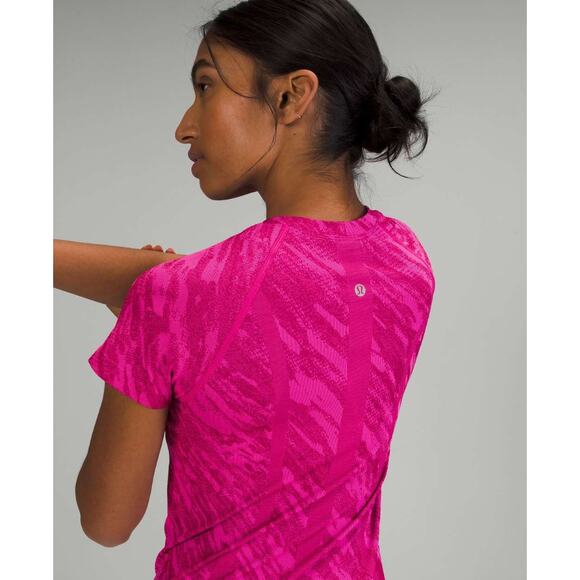 (4) $68 Lululemon Swiftly Tech Short Sleeve Shirt 2.0 Mesh Camo Pow Pink RARE - Picture 3 of 7